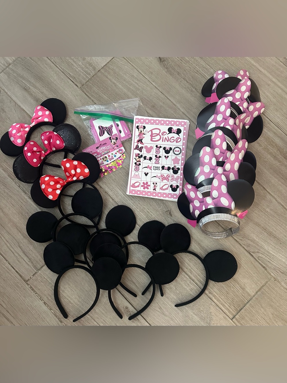 Minnie Mouse Party Lot – Mickey Minnie Ear Headbands, Bows & Party Games